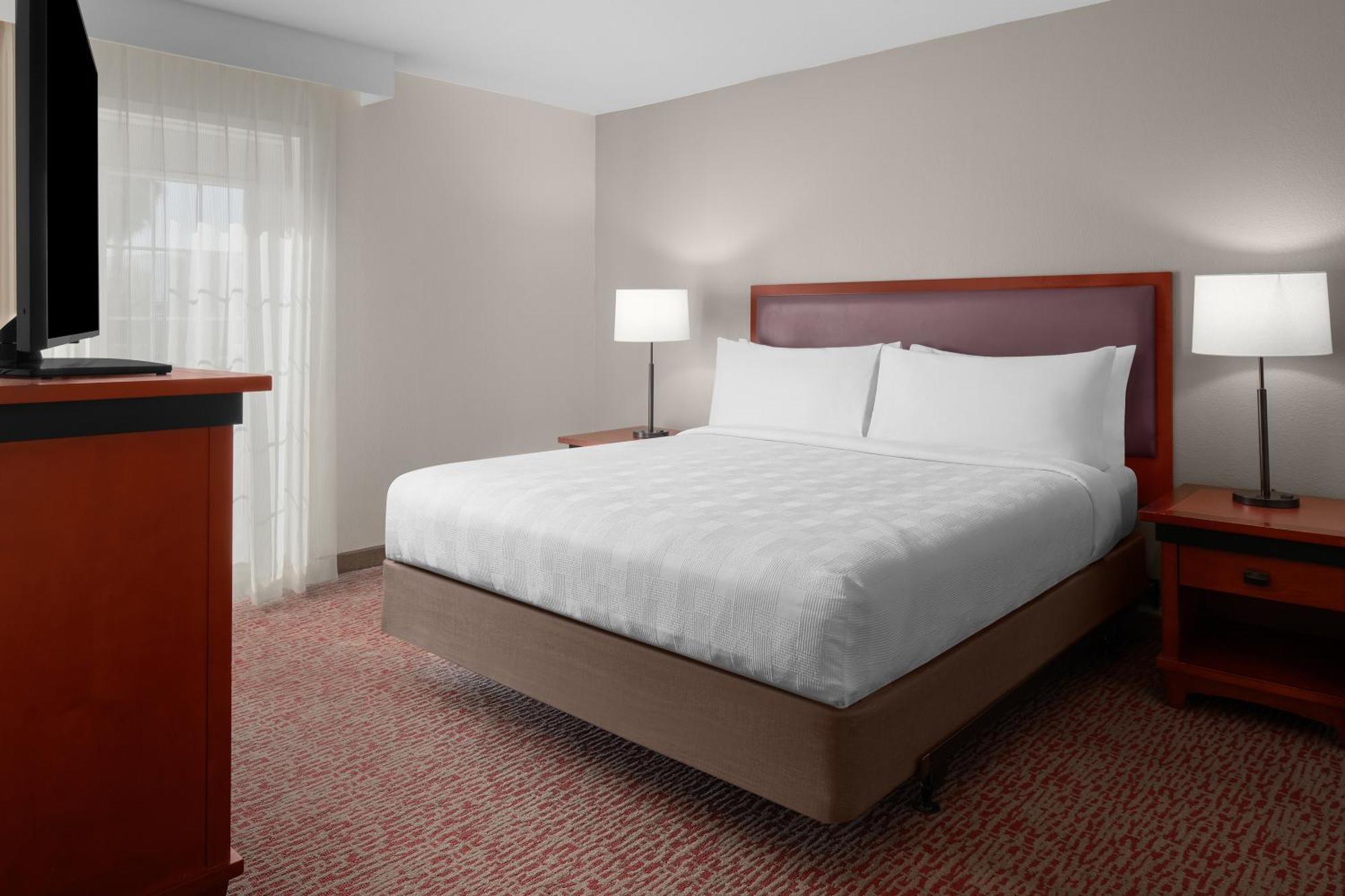 ลาร์กสเพอร์ แลนดิง ฟอลซัม - แอน ออล-สวีท โฮเต็ล Hotel ภายนอก รูปภาพ